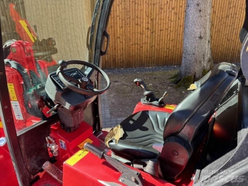 Schäffer Nordic 48 Mini loaders