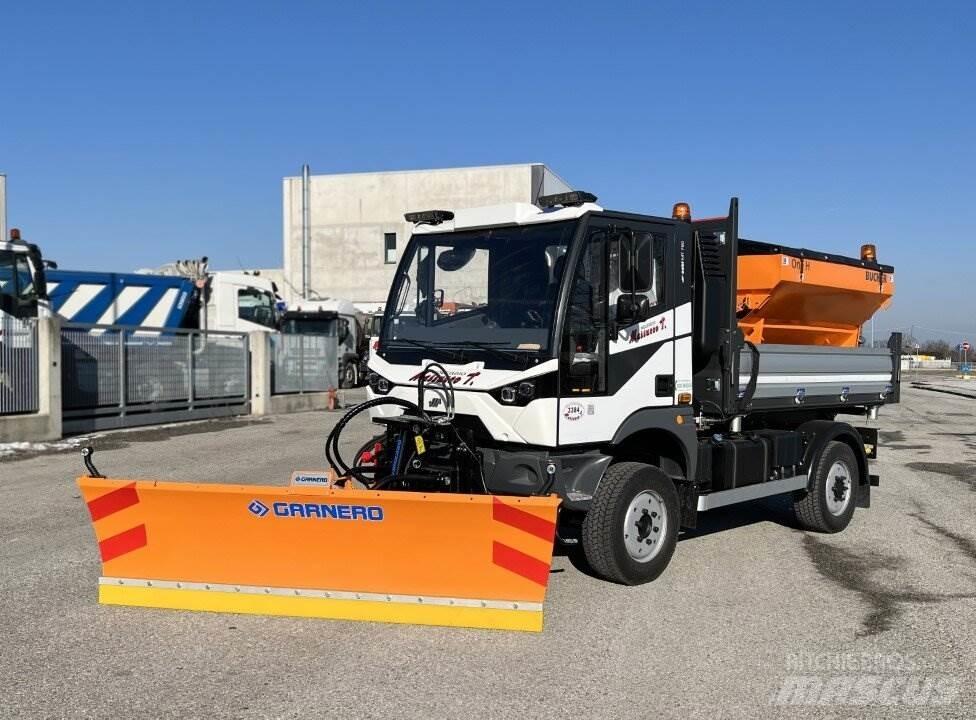 Aebi MT760 Snow blades and plows