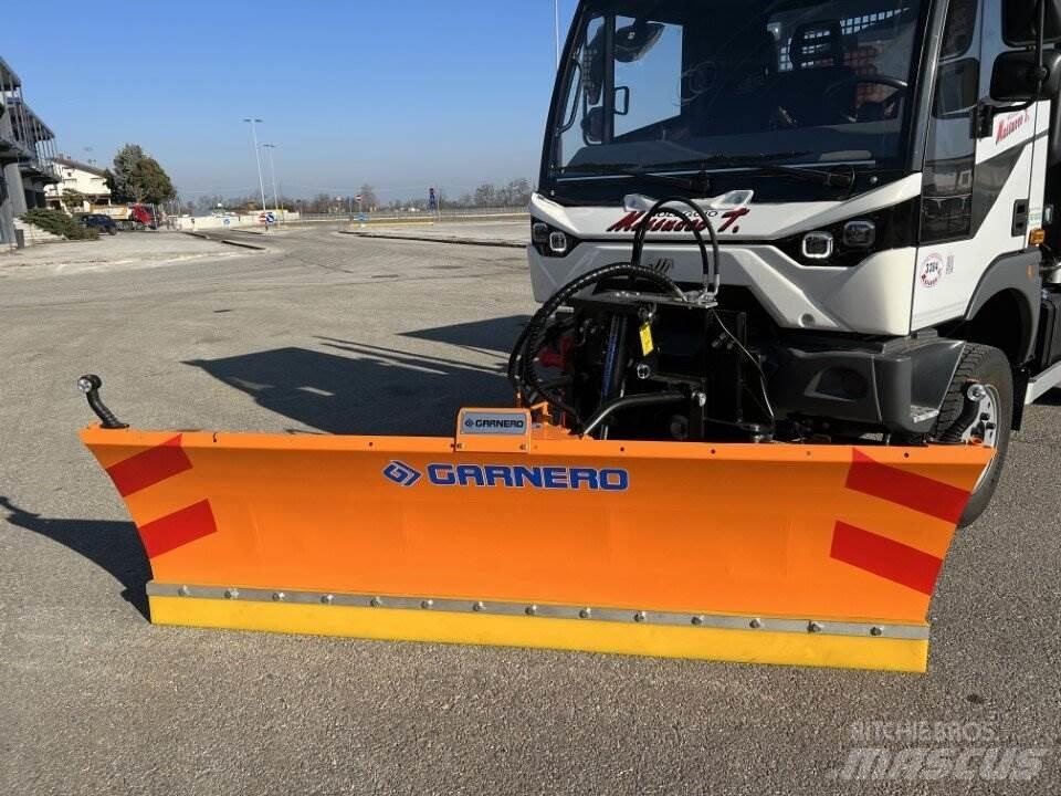Aebi MT760 Snow blades and plows