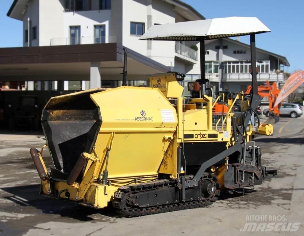 Antec PT2600 Asphalt pavers