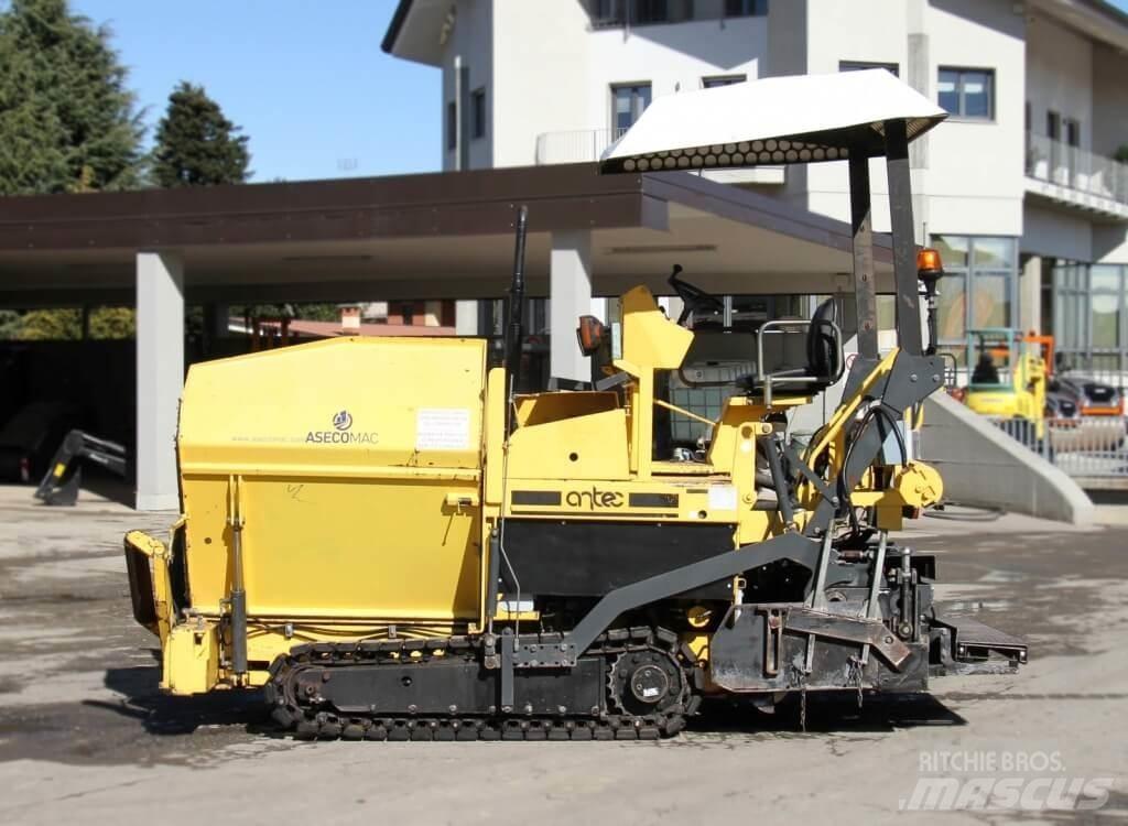 Antec PT2600 Asphalt pavers