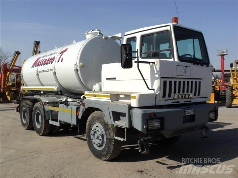 Astra BM304 Tanker trucks