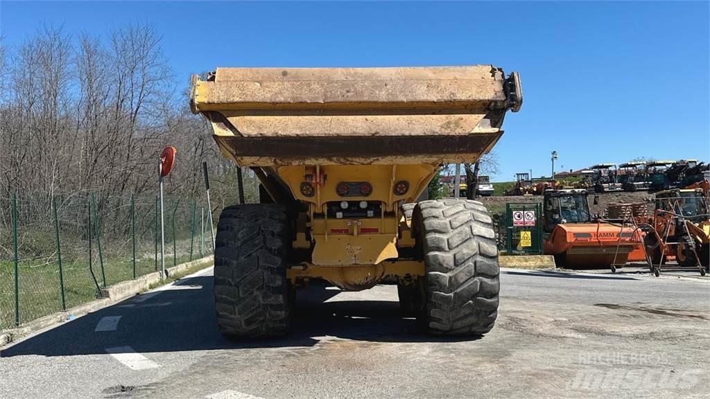 Bell B30E 6x6 Site dumpers