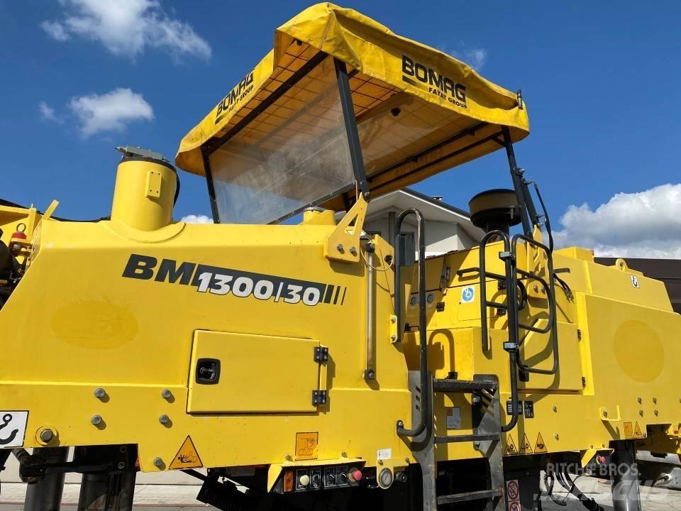 Bomag BM1300/30 Asphalt cold milling machines