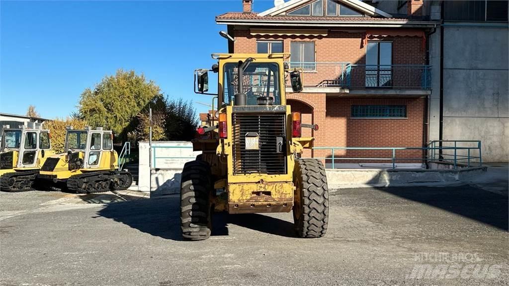 CAT 916 Wheel loaders