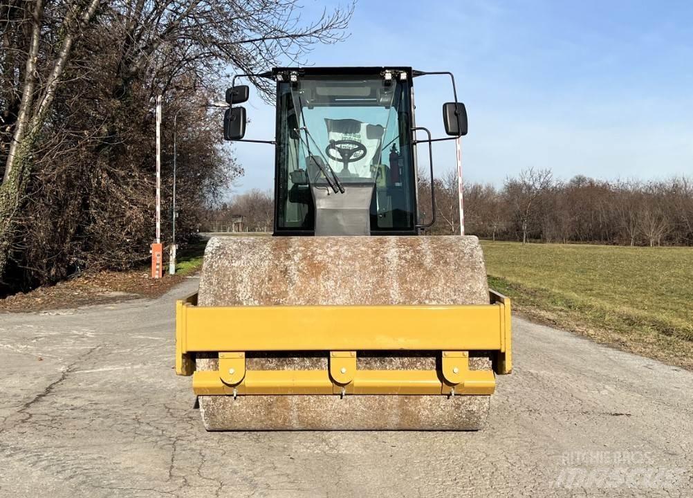 CAT CS54B Soil compactors