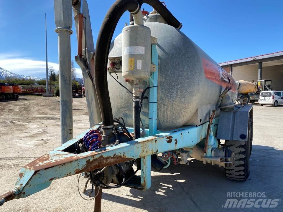 CM 100/A Tanker trucks