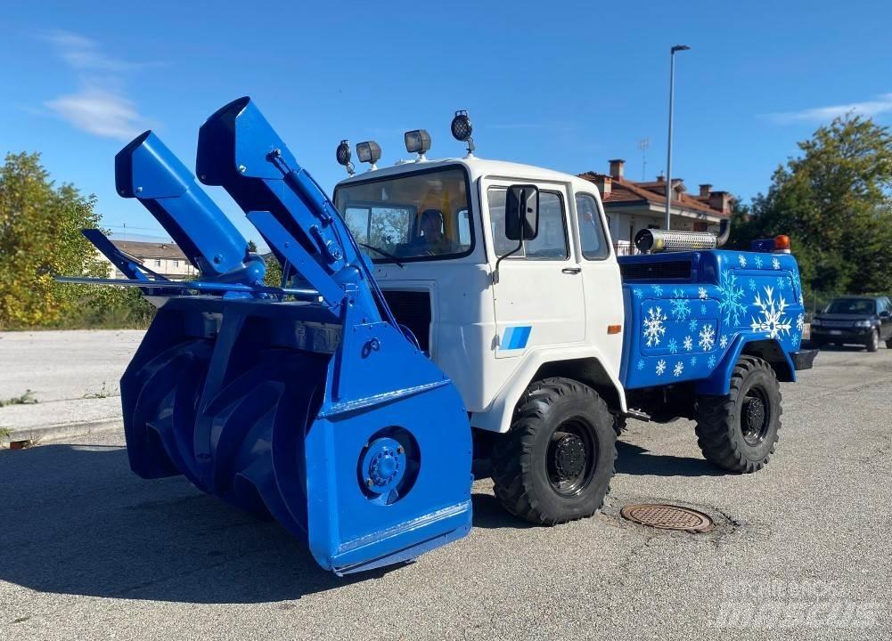  Fresia Snow blades and plows