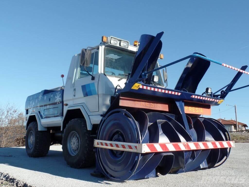  Fresia F90S Snow blades and plows