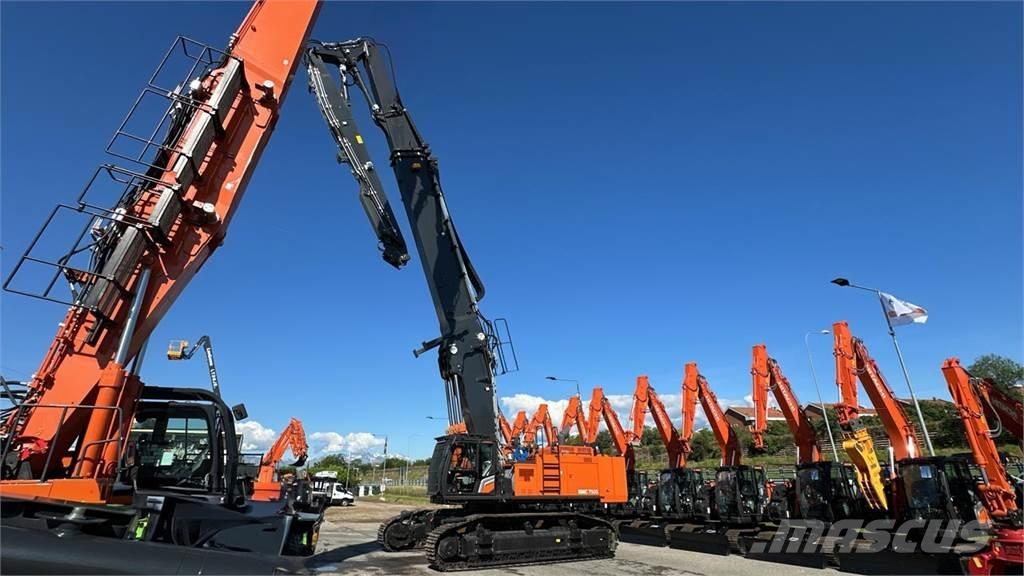 Hitachi KMC750S-7 Crawler excavators