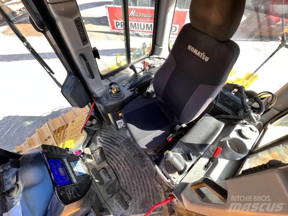 Komatsu D65 Crawler dozers
