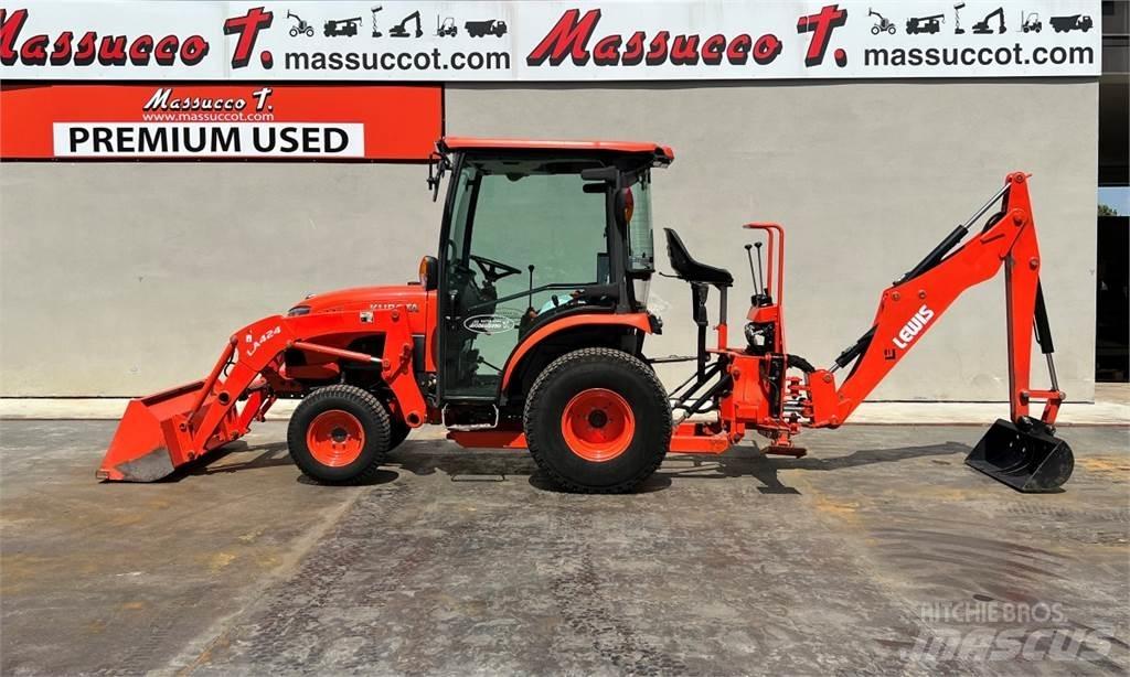 Kubota B2231 Backhoe