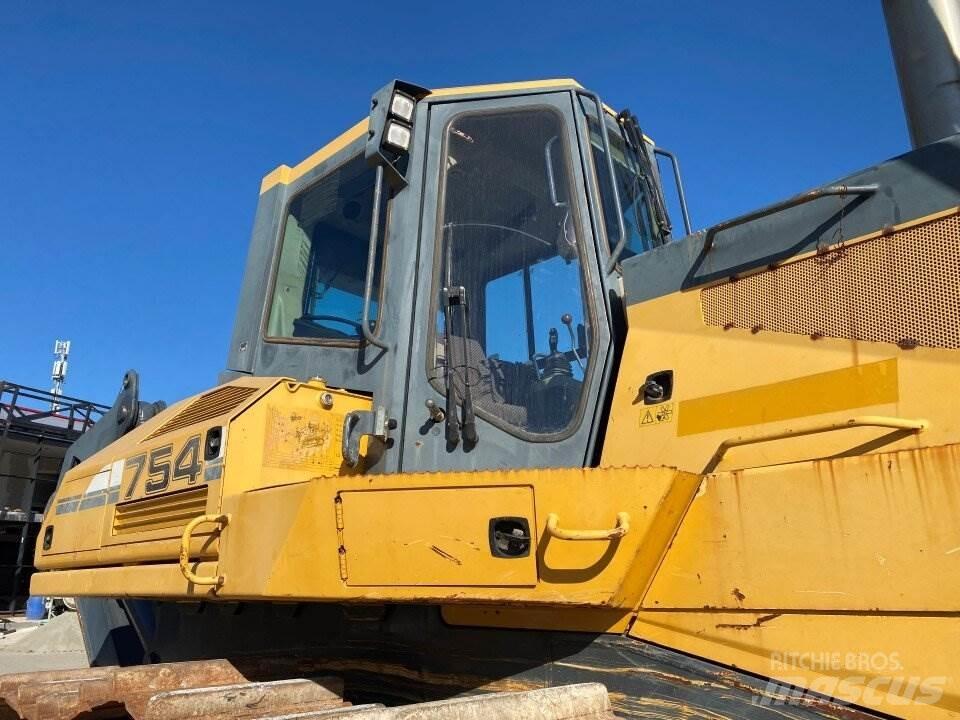 Liebherr 754 Crawler dozers
