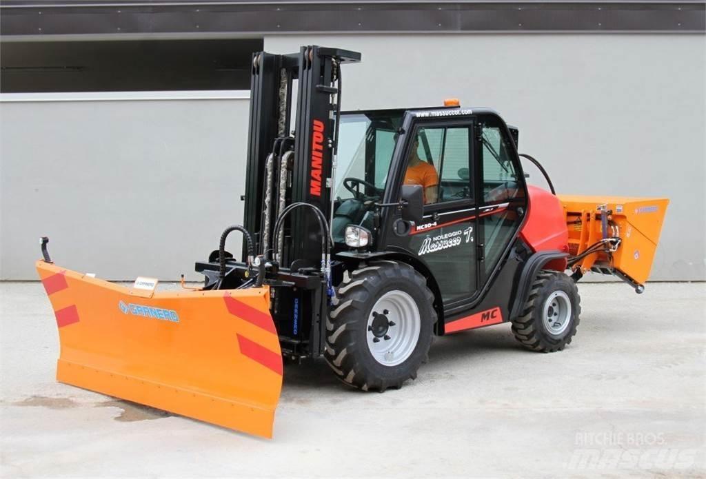 Manitou MC30-4 DK Diesel trucks