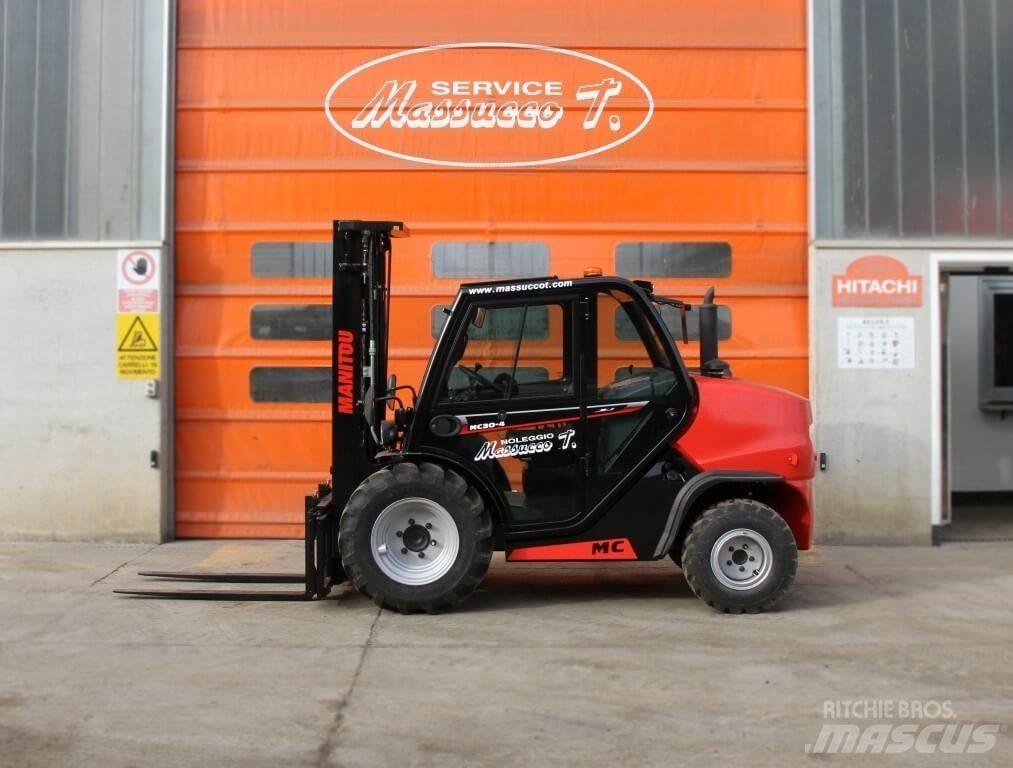 Manitou MC30-4 DK 4X4 Rough terrain truck