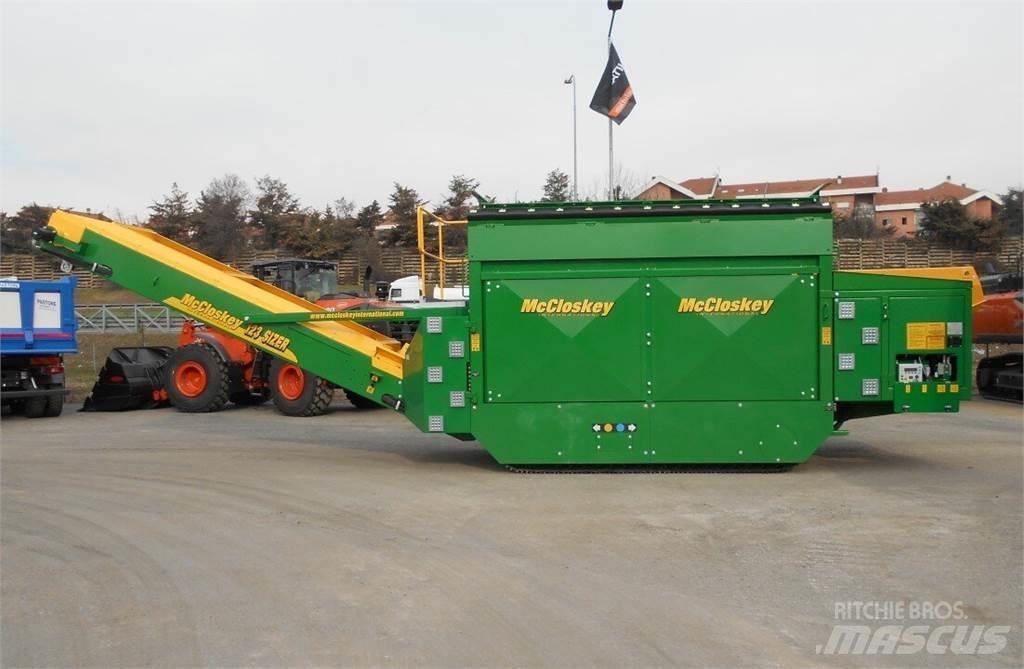 McCloskey 123 Waste sorting equipment