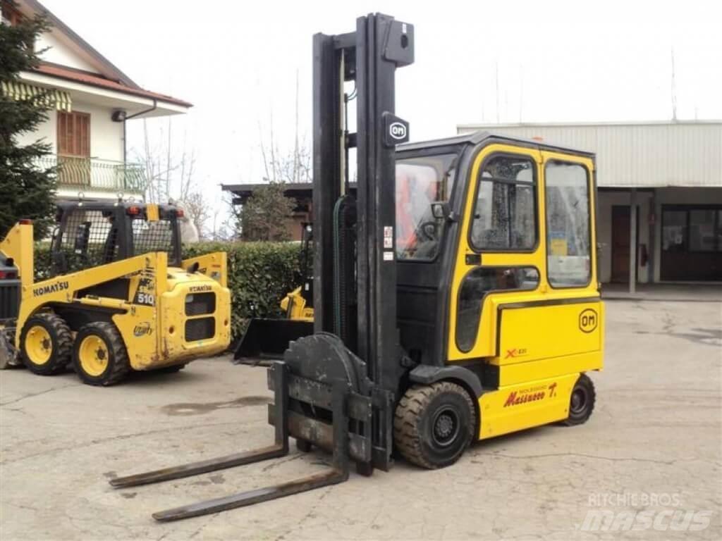 OM EU 30 Electric forklift trucks