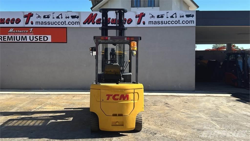 TCM FB30-7V Electric forklift trucks