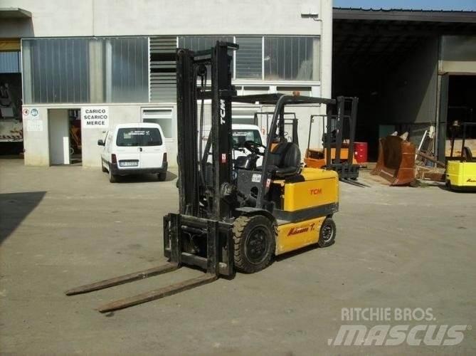 TCM VM400 FB30 Electric forklift trucks