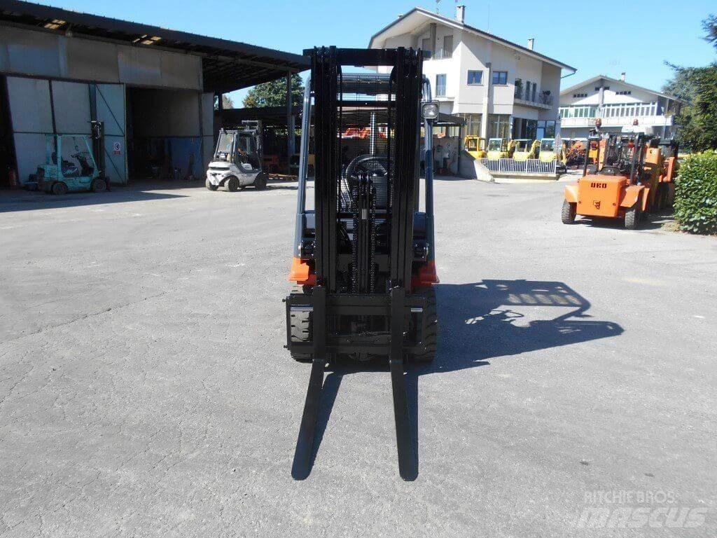 Toyota 02-7FDF18 Diesel trucks