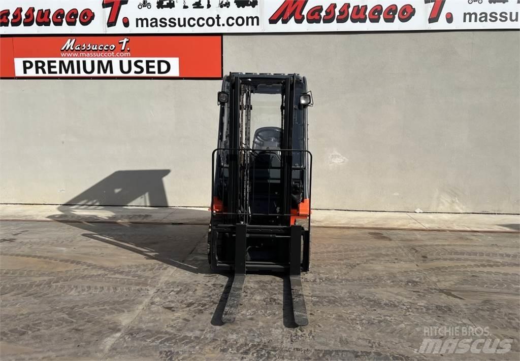 Toyota 7FDF18 Diesel trucks