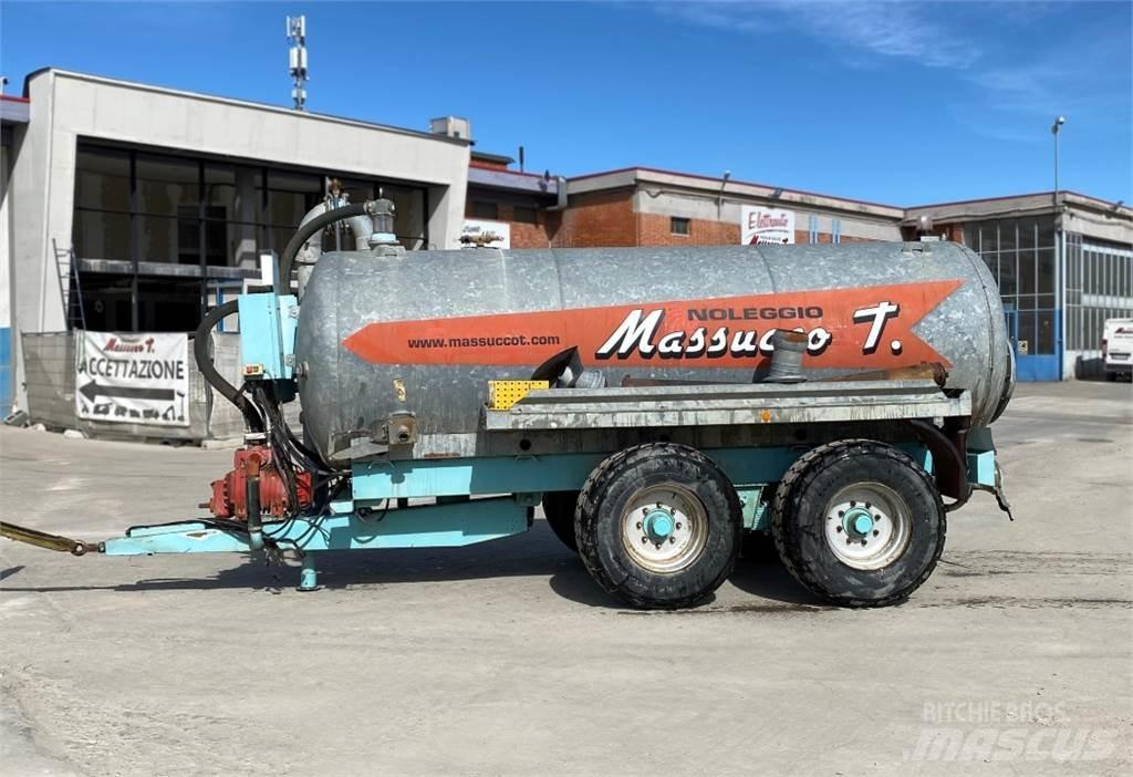 Vaia MB 141 Tanker trucks