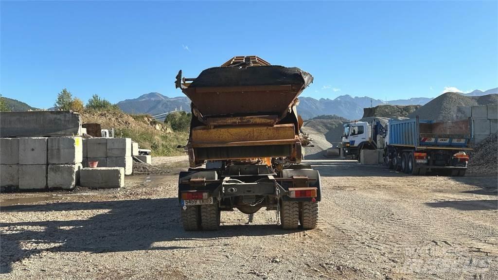Volvo FL619 4X2 Conveyors