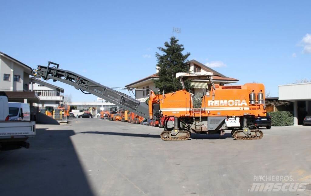 Wirtgen 1500 DC Asphalt cold milling machines