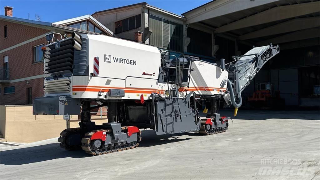 Wirtgen W220 Asphalt cold milling machines