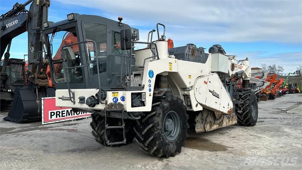 Wirtgen WR2000 Other trucks