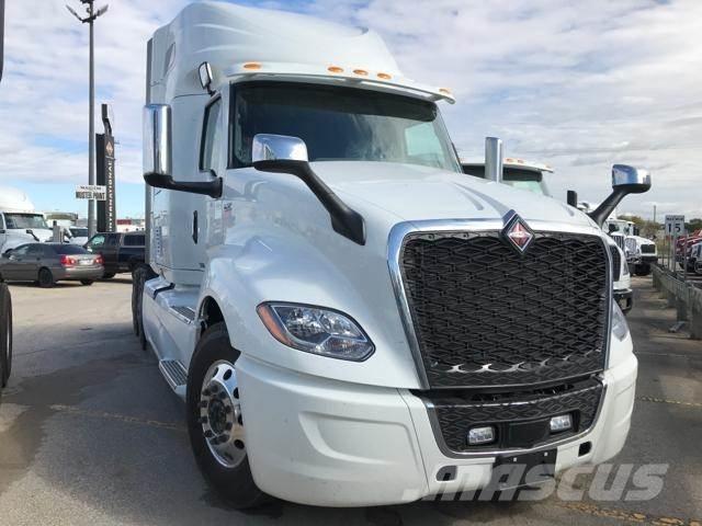 International LT Prime Movers