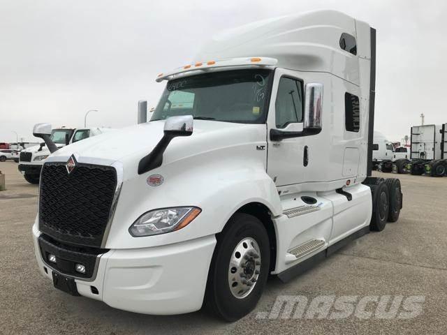 International LT Prime Movers