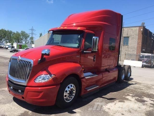 International LT Prime Movers