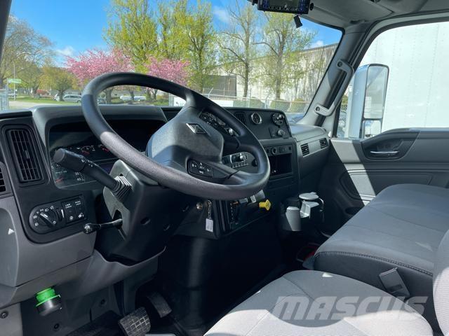 International MV Temperature controlled trucks