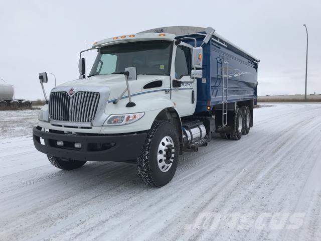 International MV Farm / grain trucks