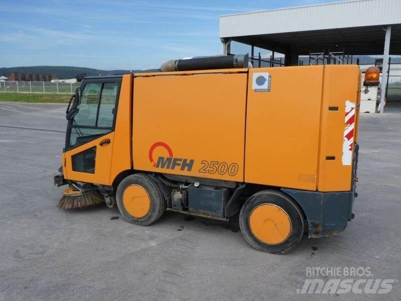 Aebi MFH 2500 Sweeper trucks