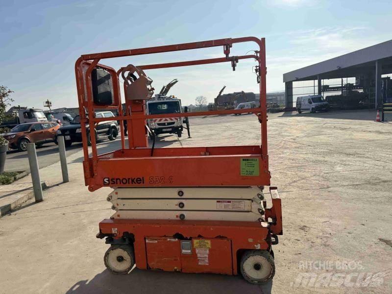 Snorkel S3219E Articulated boom lifts