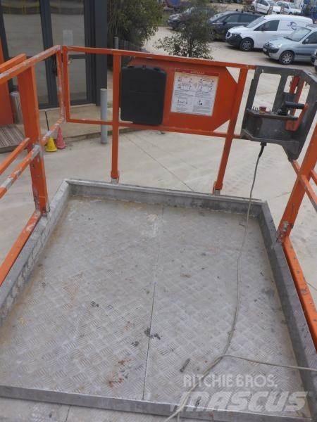 Snorkel S3370RT Articulated boom lifts