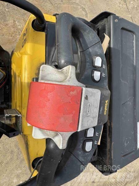 Yale MP20X Low lifter