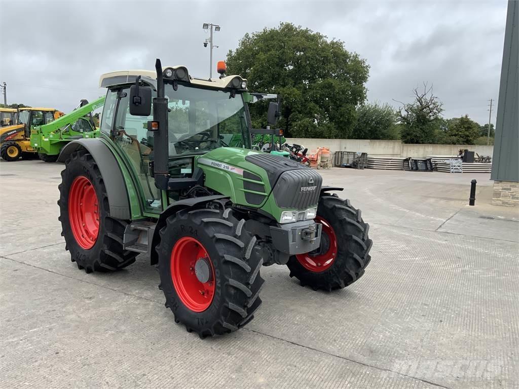 Fendt 210 (ST23988) Farm machinery