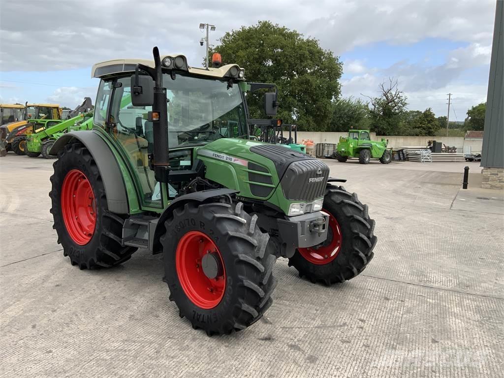 Fendt 210 (ST23989) Farm machinery