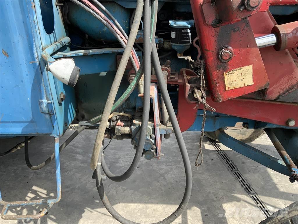 Quicke 4560 Loader Farm machinery