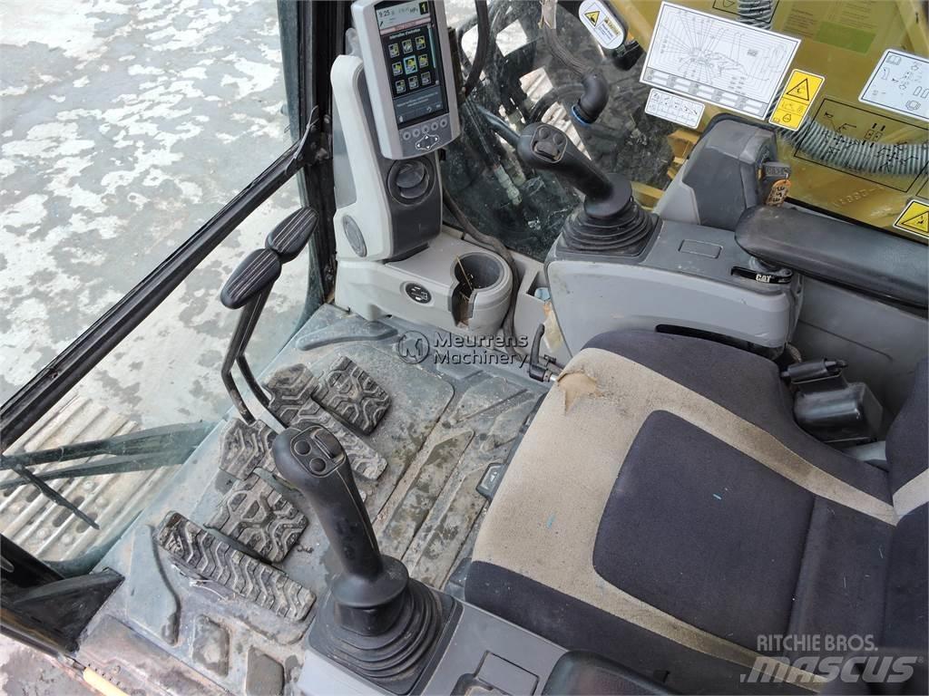 CAT 326F Crawler excavators
