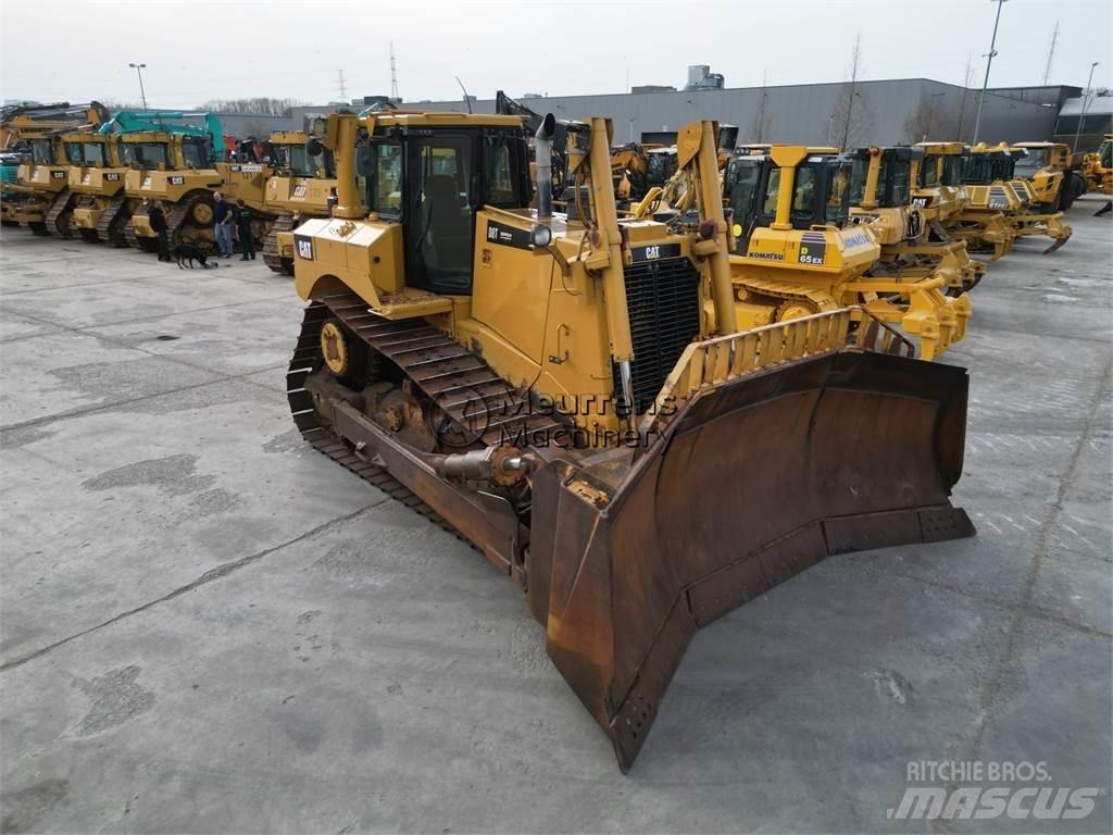 CAT D8T Dozers