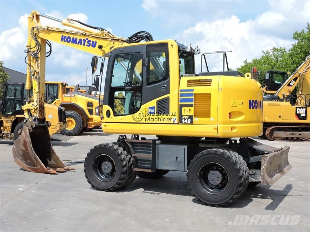 Komatsu PW148 Wheeled excavators