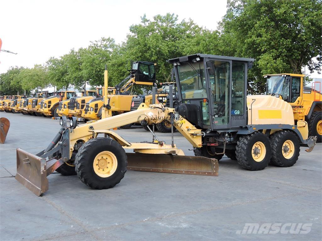 New Holland F106.6A Graders