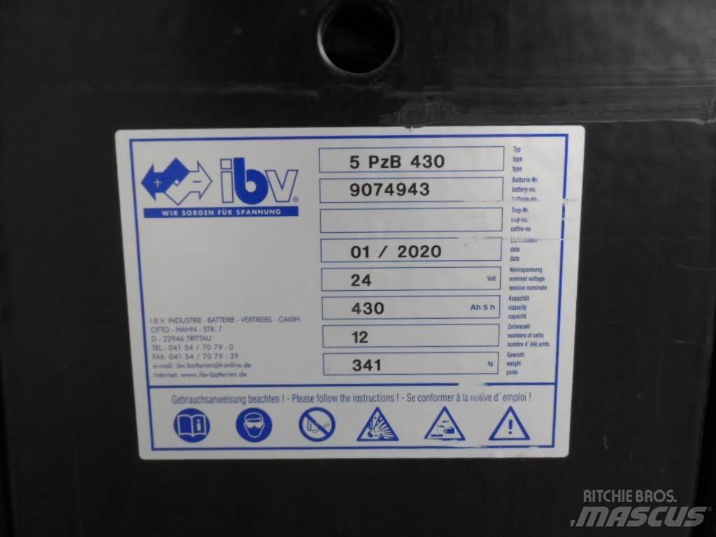 BT SPE160 Pedestrian stacker