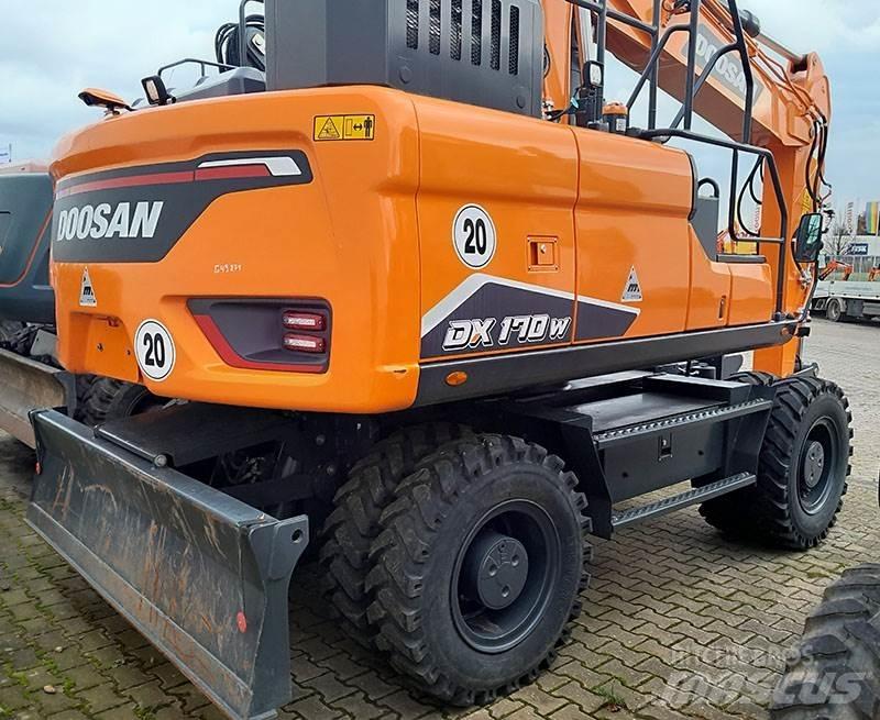 Doosan DX 170 W-7 Wheeled excavators