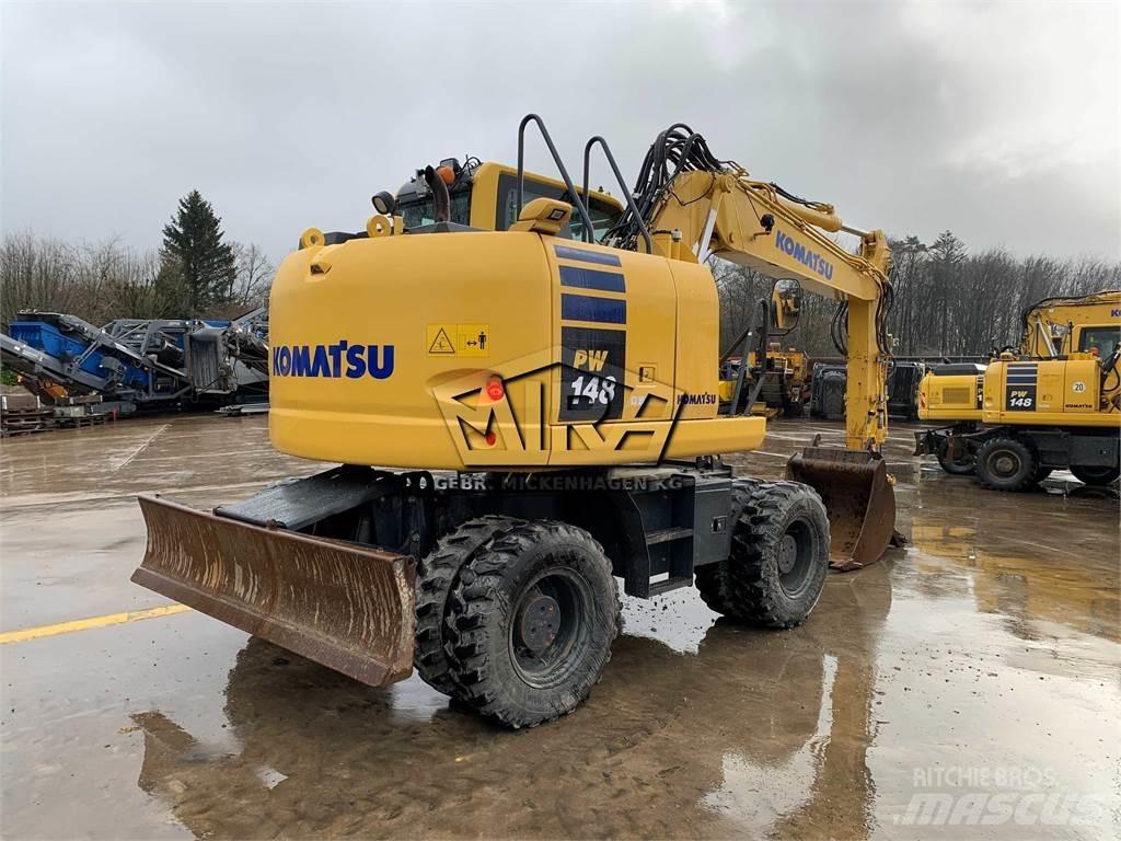 Komatsu PW148-10 Wheeled excavators