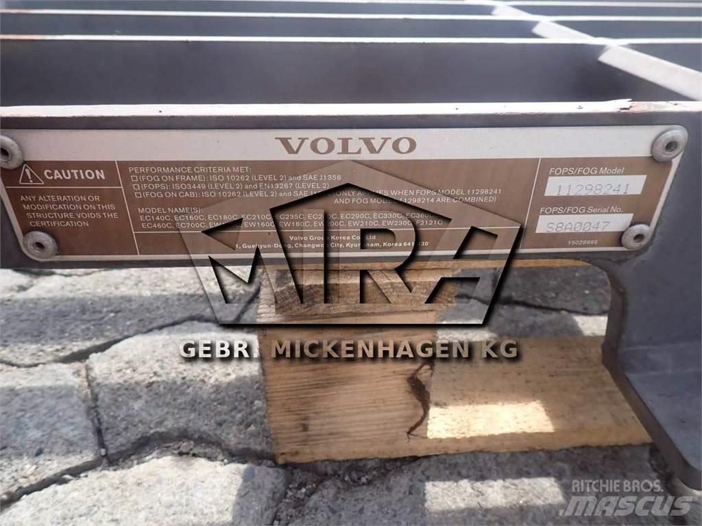 Volvo EC 360 C Cabins and interior